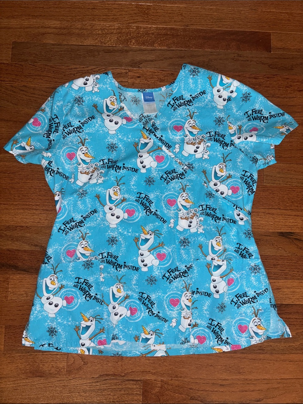 Disney Olaf “I Feel All Warm Inside” Blue Short Sleeve Scrub Top Women’s Large